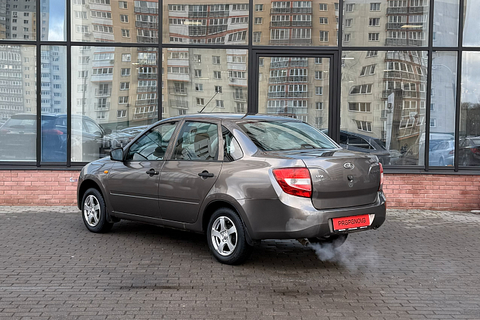 Lada  Granta , 1.6, Автомат, Передний привод, Седан - 6