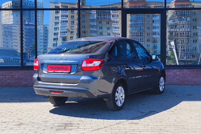 Lada Granta, Бензин, 1.6 - 4