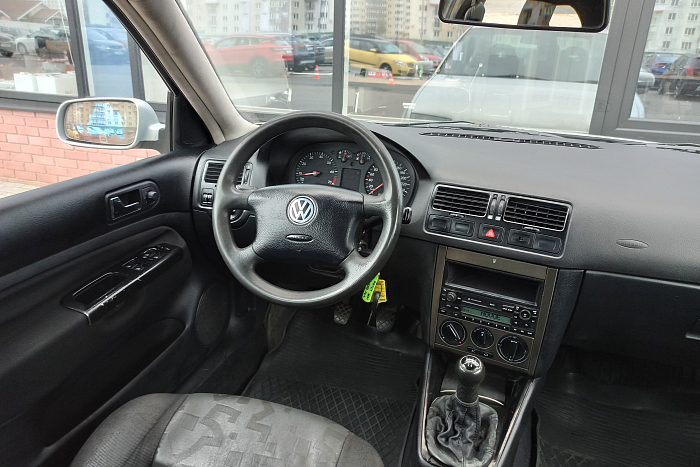 Volkswagen Bora, Бензин, 1.6, Механическая, Передний привод, Седан - 9