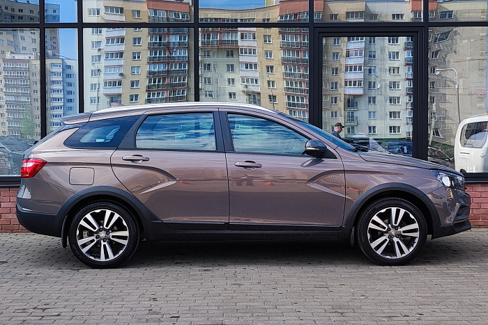 Lada Vesta SW Cross, Бензин, 1.8, Механическая, Передний привод, Универсал - 3