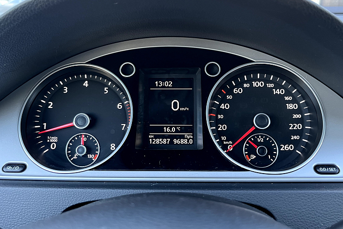 Volkswagen Passat B7, Бензин, 1.8, Механическая, Передний привод, Седан - 12