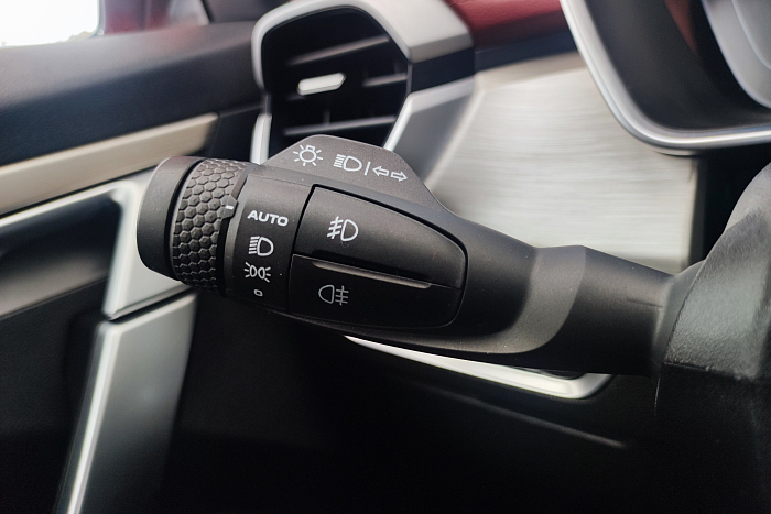 Geely Coolray, Бензин, 1.5, Робот, Передний привод, Внедорожник - 19