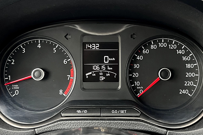 Volkswagen Polo Sedan, Бензин, 1.4, Механическая, Передний привод, Седан - 12