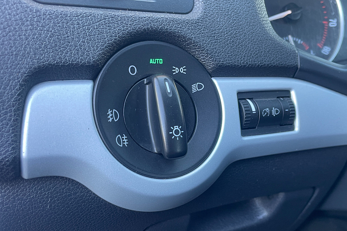 Skoda Octavia, Бензин, 1.8, Робот, Передний привод, Лифтбэк - 18