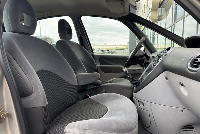 Citroen Xsara Picasso, Бензин, 1.6, Механическая, Передний привод, Минивэн - 12