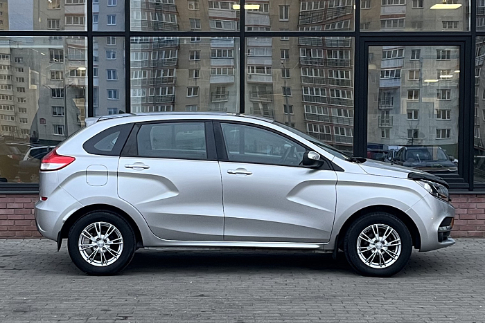 Lada Xray, Бензин, 1.6, Механическая, Передний привод, Внедорожник - 2