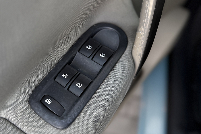 Renault  Scenic, Дизель, Механическая, Передний привод, Минивэн - 21