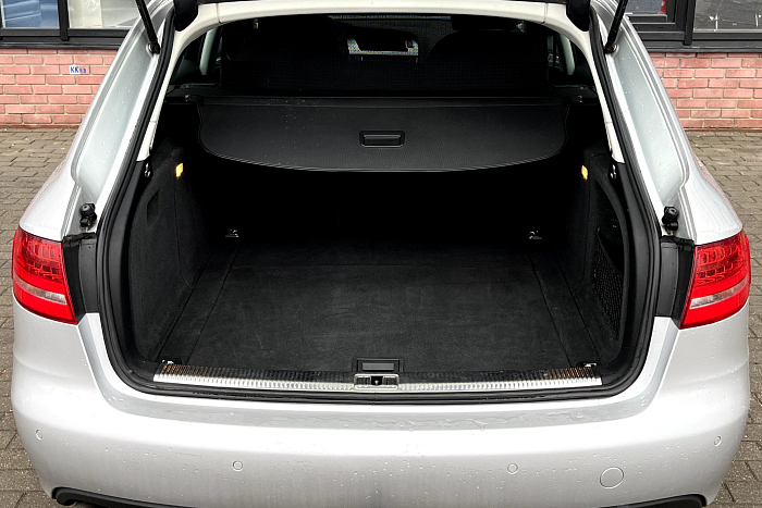 Audi A4, Бензин, 1.8, Вариатор, Передний привод, Универсал - 22