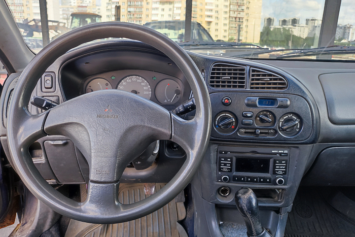 Mitsubishi Colt, Бензин, 1.3, Механическая, Передний привод, Хэтчбек - 8