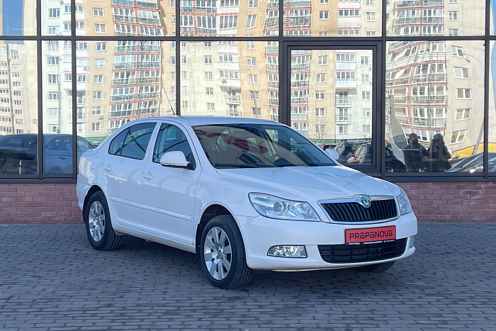 Skoda Octavia, Бензин, 1.8, Робот, Передний привод, Лифтбэк - 2