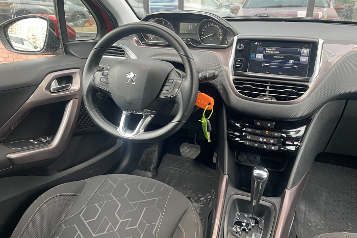 Peugeot 2008, Бензин, 1.6, Автомат, Передний привод, Универсал - 9
