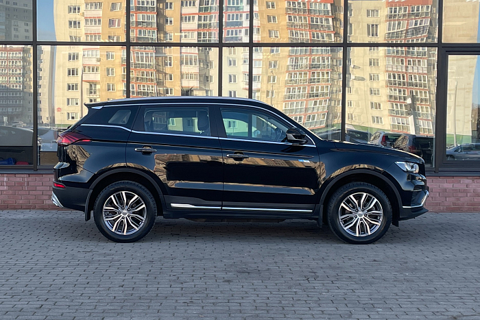 Geely  Atlas Pro, Гибрид, 1.5, Робот, Полный привод, Внедорожник - 4