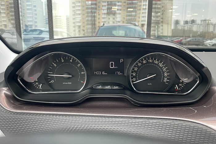 Peugeot 2008, Бензин, 1.6, Автомат, Передний привод, Универсал - 14