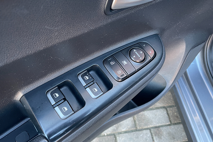Kia  Rio X-line, Бензин, 1.6, Автомат, Передний привод, Хэтчбек - 22