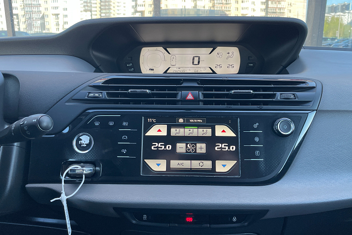 Citroen  C4 Grand Picasso, Дизель, 1.6, Механическая, Передний привод, Минивэн - 19