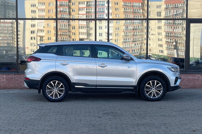 Geely Atlas Pro, Гибрид, 1.5, Робот, Полный привод, Внедорожник - 4