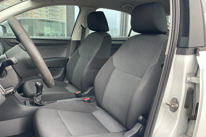 Skoda Rapid, Бензин, 1.6, Механическая, Передний привод, Лифтбэк - 10