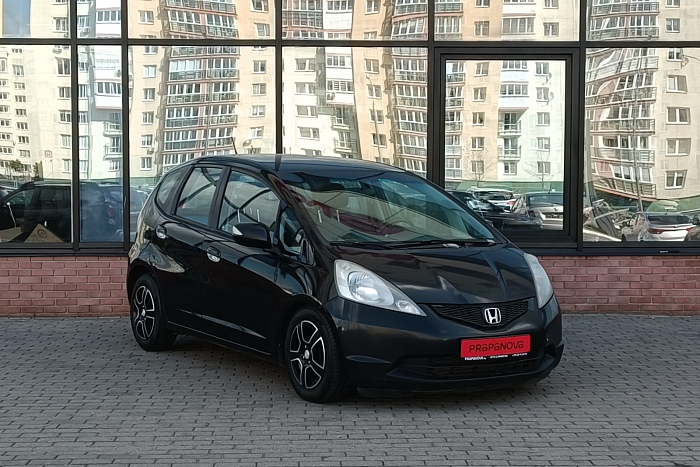 Honda Jazz, Бензин, 1.3, Механическая, Передний привод, Хэтчбек - 2
