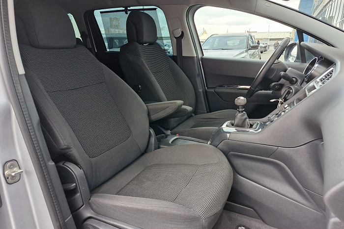 Peugeot 5008, Дизель, 1.6, Механическая, Передний привод, Минивэн - 11