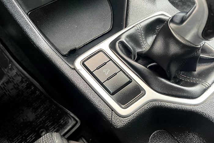 Kia Sportage, Бензин, 1.6, Механическая, Передний привод, Внедорожник - 14