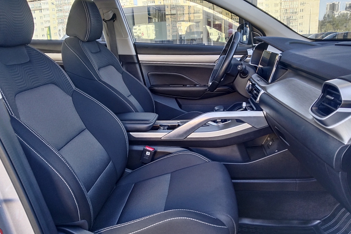 Geely Coolray, Бензин, 1.5, Робот, Передний привод, Внедорожник - 12