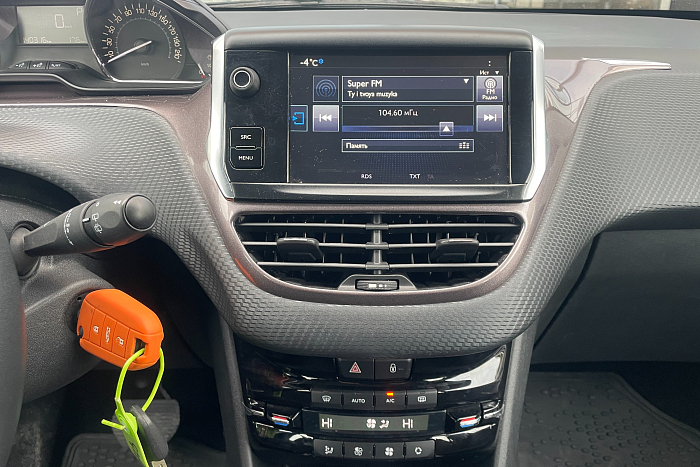 Peugeot 2008, Бензин, 1.6, Автомат, Передний привод, Универсал - 19