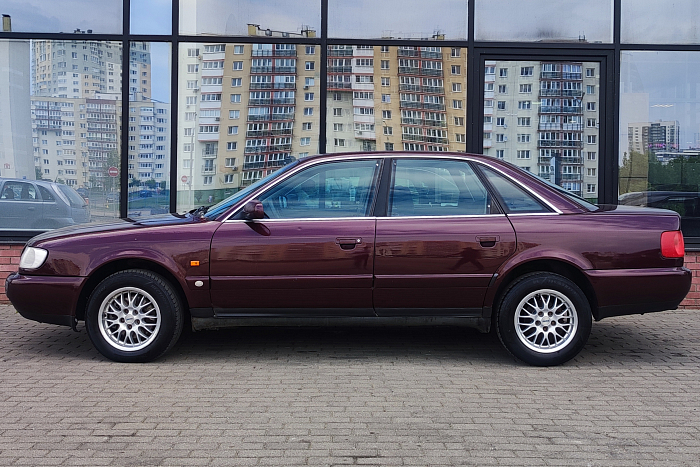Audi A6 C4, Бензин, 2.6, Механическая, Передний привод, Седан - 7