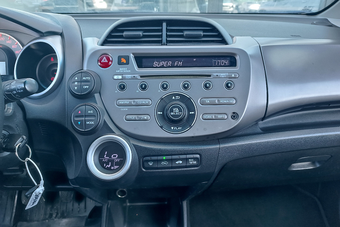 Honda Jazz, Бензин, 1.3, Механическая, Передний привод, Хэтчбек - 17