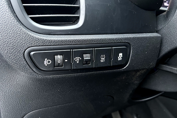 Kia Rio X-line, Бензин, 1.6, Автомат, Передний привод, Хэтчбек - 43