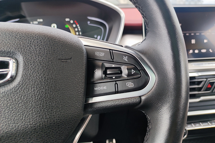 Geely Coolray, Бензин, 1.5, Робот, Передний привод, Внедорожник - 21