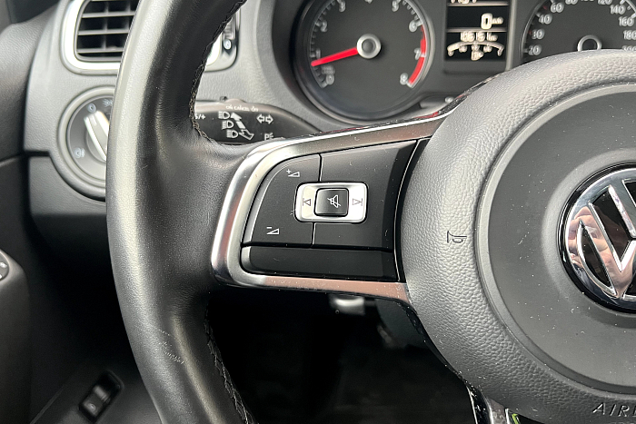 Volkswagen Polo Sedan, Бензин, 1.4, Механическая, Передний привод, Седан - 15