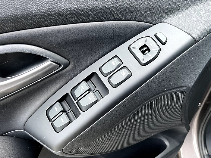 Hyundai ix35, Бензин, 2.0, Автомат, Передний привод, Внедорожник - 20