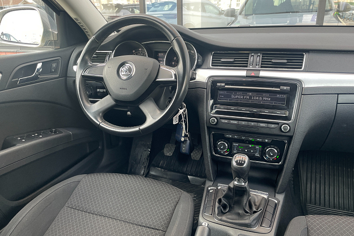 Skoda Superb, Бензин, 1.8, Механическая, Передний привод, Лифтбэк - 9