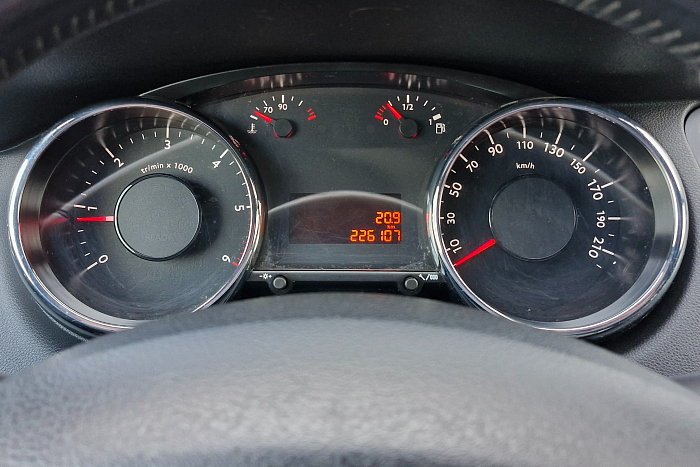 Peugeot 5008, Дизель, 1.6, Механическая, Передний привод, Минивэн - 23