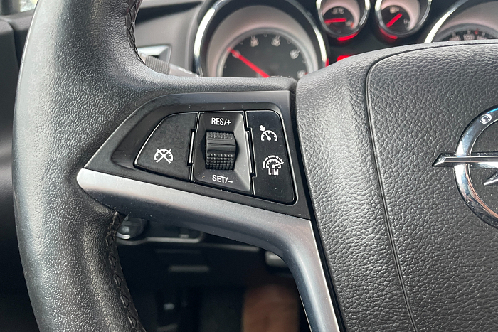 Opel Astra, Дизель, 1.6, Механическая, Передний привод, Универсал - 16