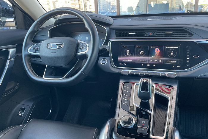 Geely  Atlas Pro, Гибрид, 1.5, Робот, Полный привод, Внедорожник - 9