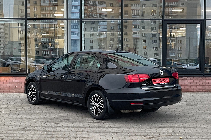 Volkswagen  Jetta, Бензин, 1.6, Автомат, Передний привод, Седан - 34