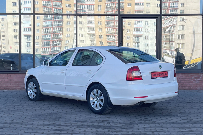 Skoda Octavia, Бензин, 1.8, Робот, Передний привод, Лифтбэк - 7