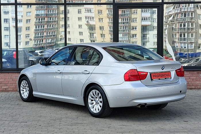 BMW 318 , Дизель, 2.0, Механическая, Задний привод, Седан - 3