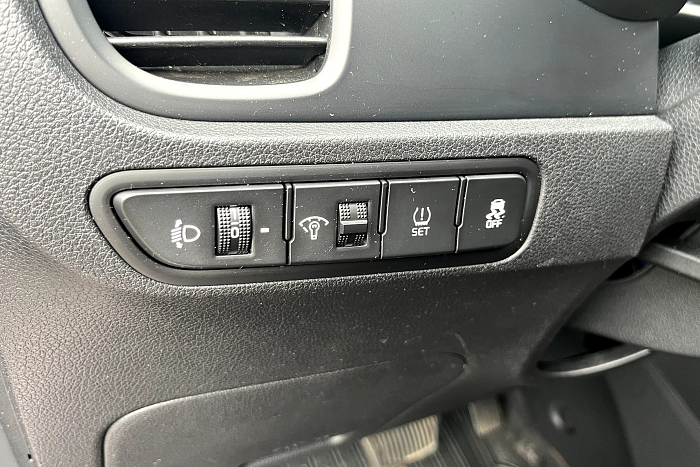 Kia Rio X-line, 1.6, Автомат, Передний привод, Хэтчбек - 21