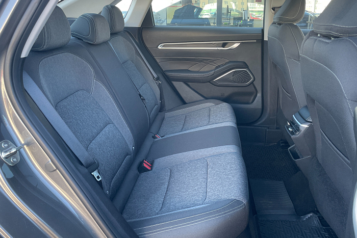 Geely Emgrand, Бензин, 1.5, Механическая, Передний привод, Седан - 12