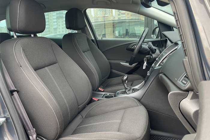 Opel Astra, Дизель, 1.6, Механическая, Передний привод, Универсал - 11