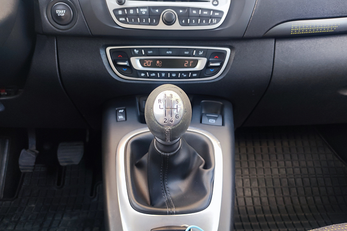 Renault Grand Scenic, Бензин, 1.4, Механическая, Передний привод, Минивэн - 18