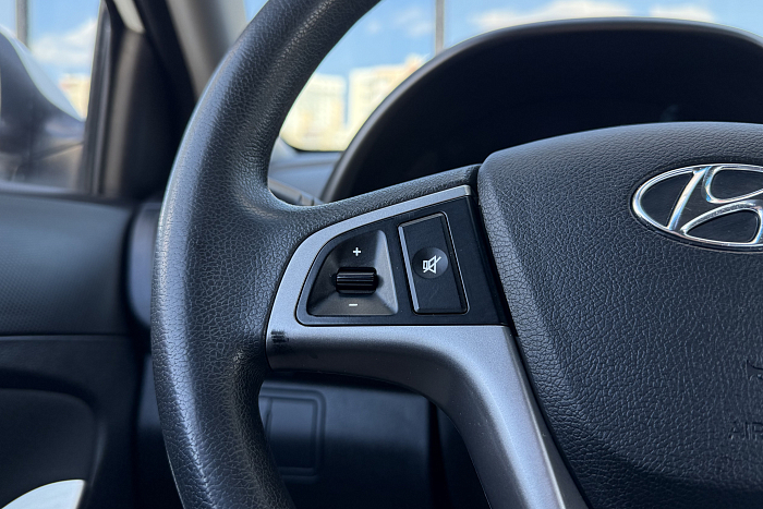 Hyundai Solaris, Бензин, 1.6, Механическая, Передний привод, Седан - 15