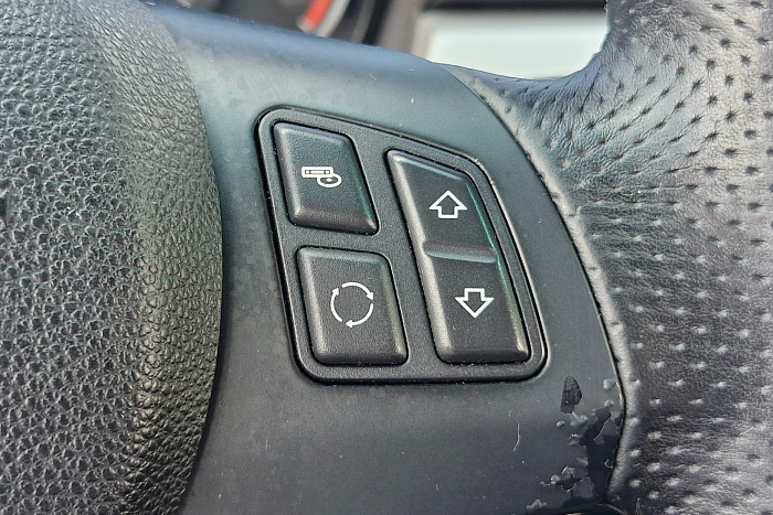 BMW 318 , Дизель, 2.0, Механическая, Задний привод, Седан - 19