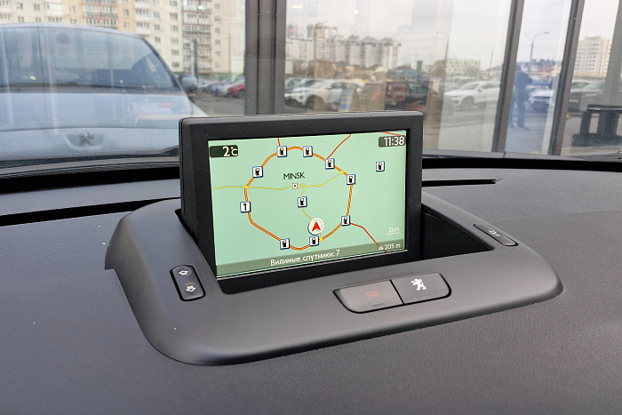 Peugeot 5008, Дизель, 1.6, Механическая, Передний привод, Минивэн - 21