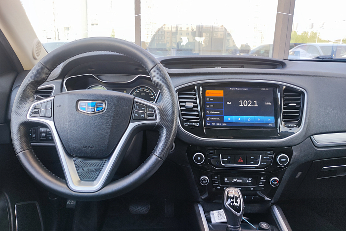 Geely Emgrand X7, Бензин, 2.0, Автомат, Передний привод, Внедорожник - 9
