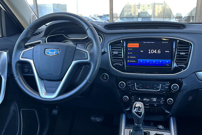 Geely Emgrand X7, Бензин, 2.0, Автомат, Передний привод, Внедорожник - 7