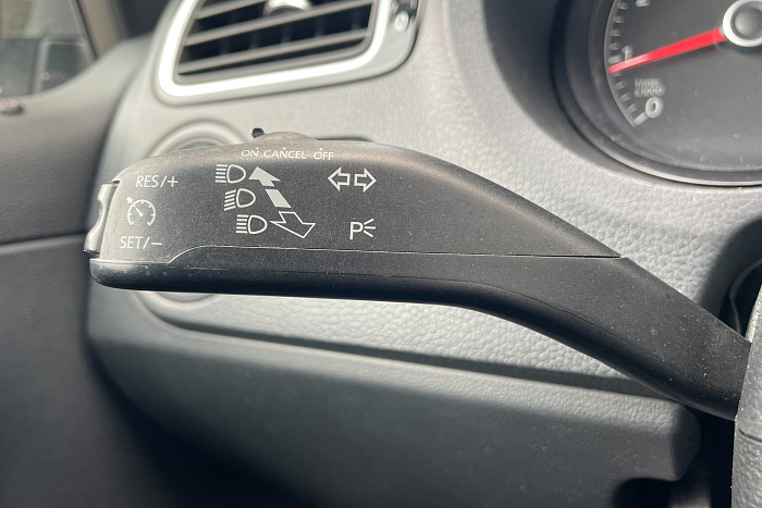 Volkswagen  Polo, Бензин, 1.6, Автомат, Передний привод, Седан - 15