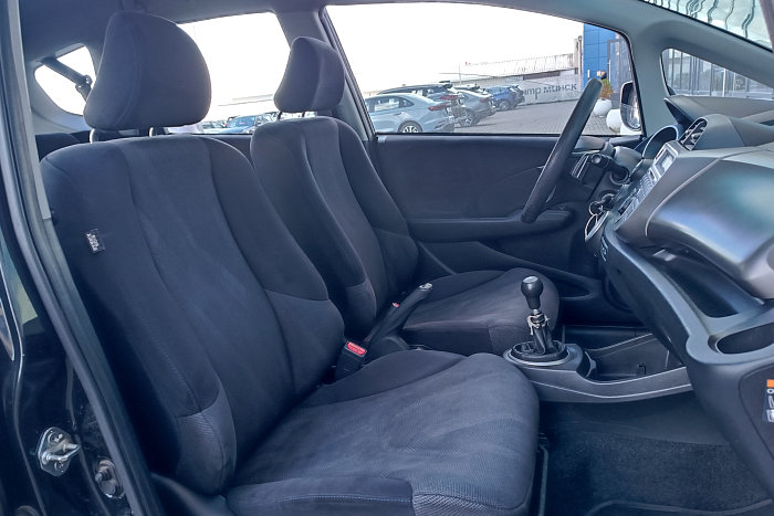 Honda Jazz, Бензин, 1.3, Механическая, Передний привод, Хэтчбек - 11